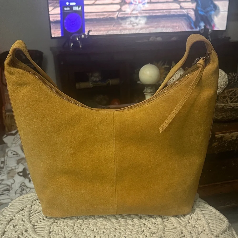 NWT- Margot New York Suede Leather Tan Shoulder Hobo Bag. New With Tags. - Picture 8 of 16